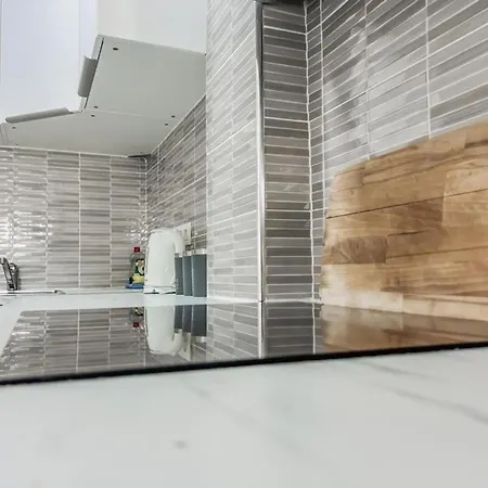 Reformed In 3k Apartment